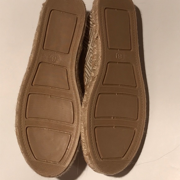 NWOT RELATIVITY Espadrille flats khaki tile 6 - Picture 10 of 11